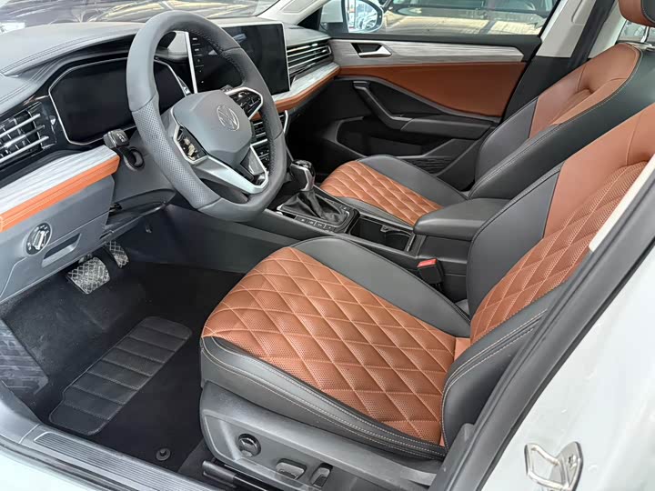 Фото 4 - Volkswagen Sagitar L