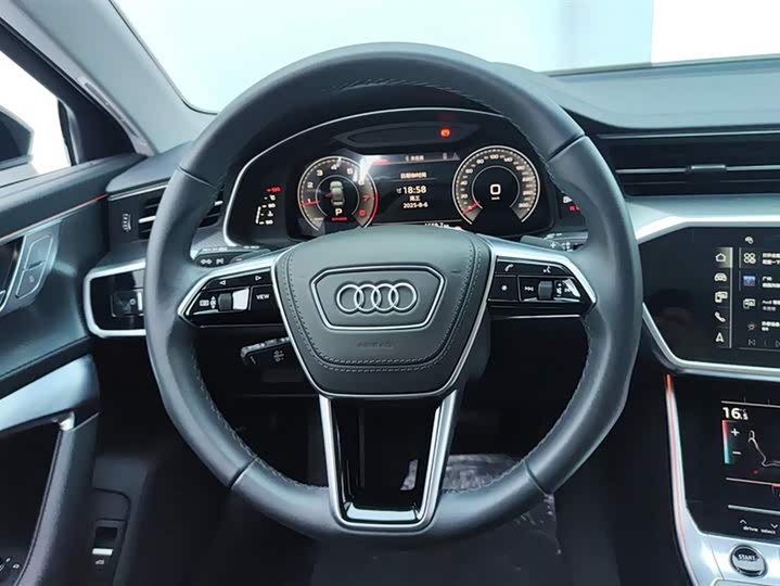 Фото 15 - Audi A6L