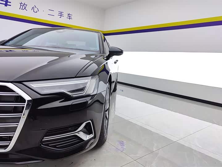 Фото 5 - Audi A6L