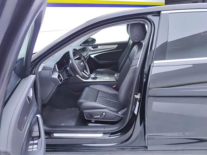 Фото 9 - Audi A6L