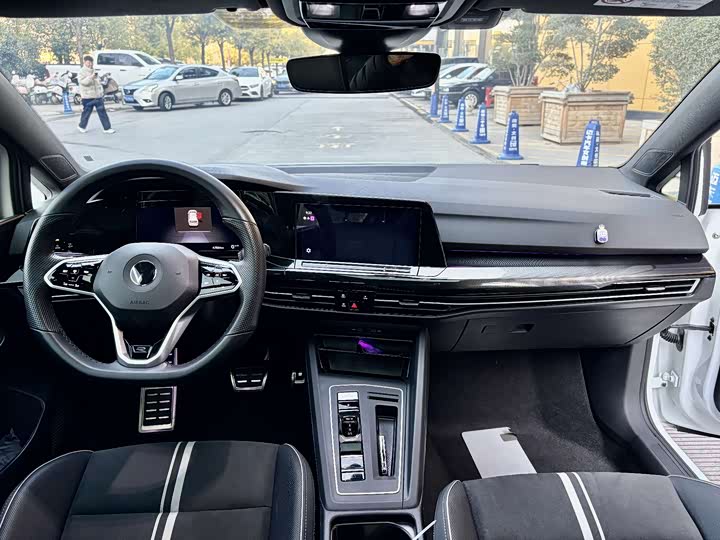 Фото 6 - Volkswagen Golf