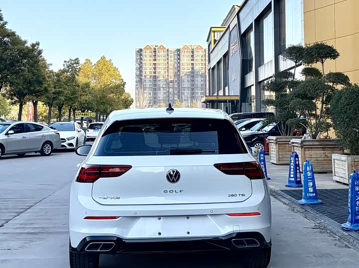 Фото 9 - Volkswagen Golf