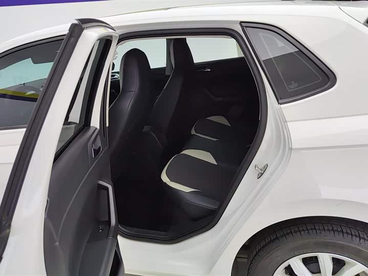 Фото 11 - Volkswagen Polo