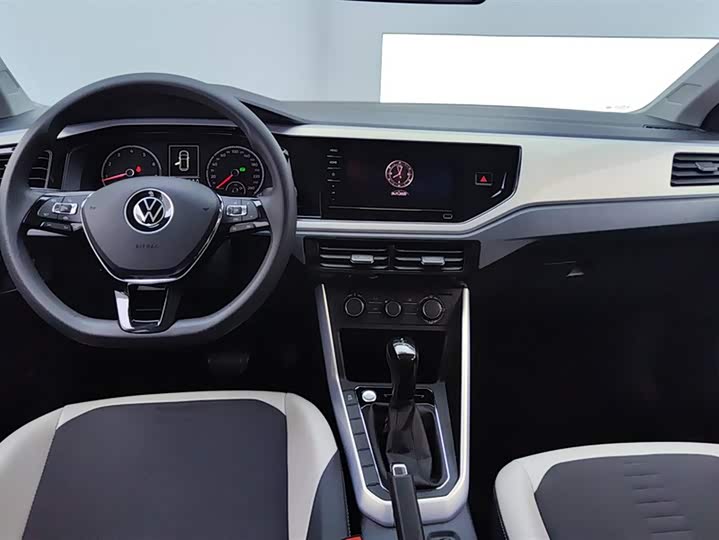 Фото 12 - Volkswagen Polo