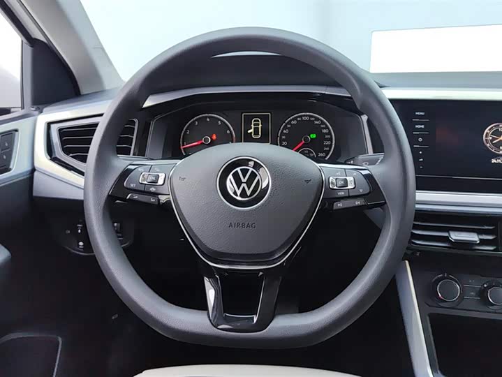 Фото 15 - Volkswagen Polo