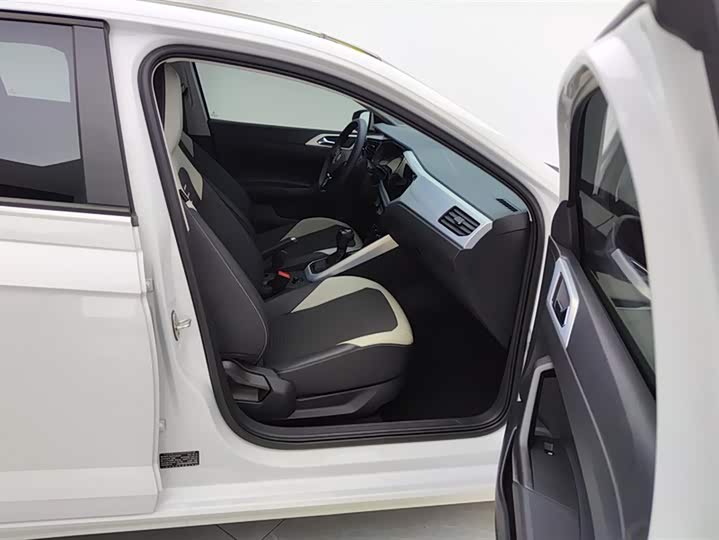 Фото 8 - Volkswagen Polo