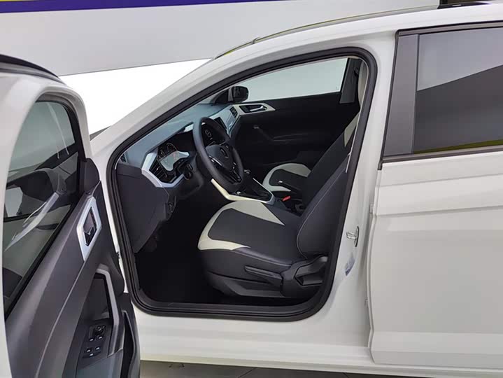 Фото 9 - Volkswagen Polo