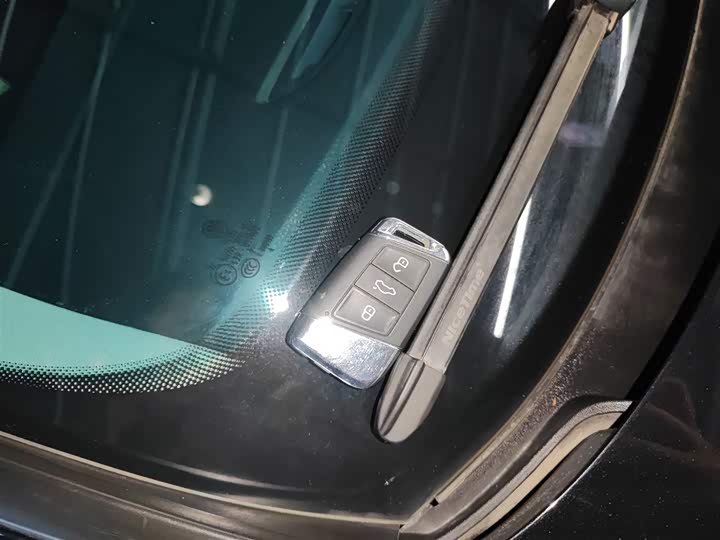 Фото 9 - Volkswagen Magotan GTE Hybrid