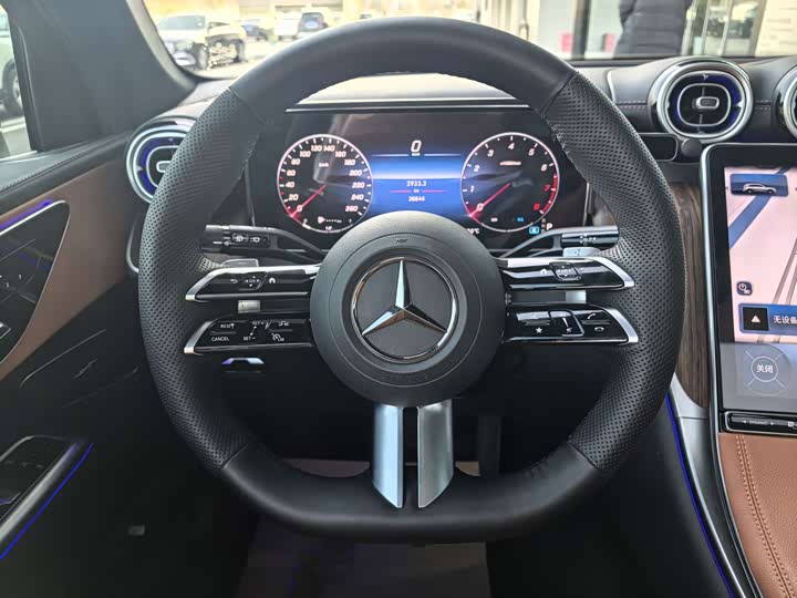 Фото 13 - Mercedes-Benz GLC-Class