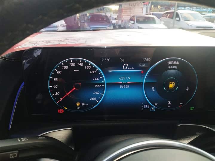 Фото 12 - Mercedes-Benz GLB-Class