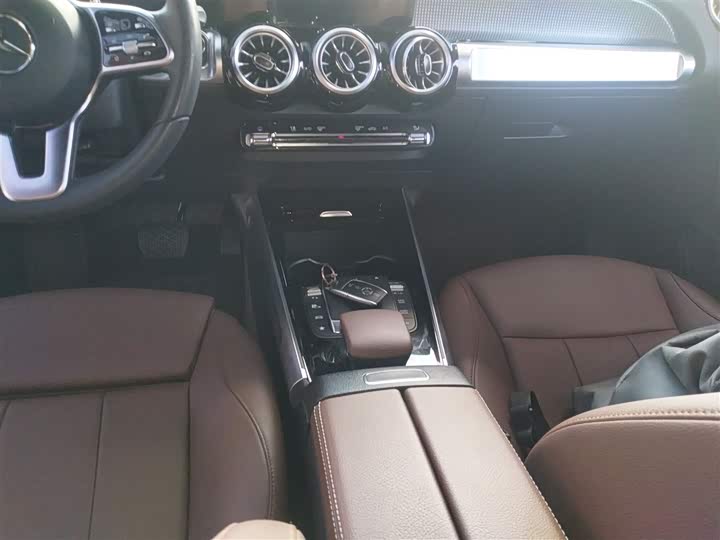 Фото 14 - Mercedes-Benz GLB-Class