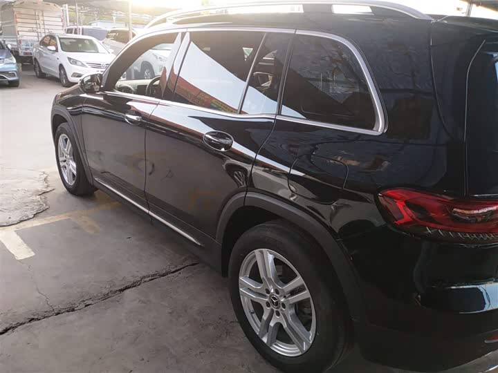 Фото 5 - Mercedes-Benz GLB-Class