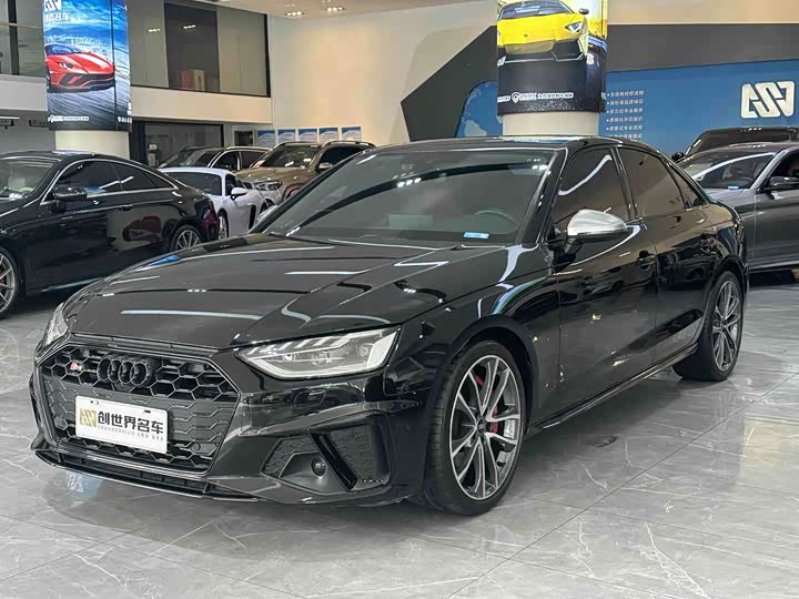 Фото 1 - Audi S4