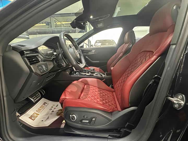 Фото 5 - Audi S4