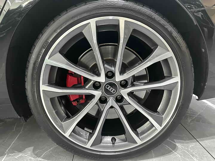 Фото 9 - Audi S4