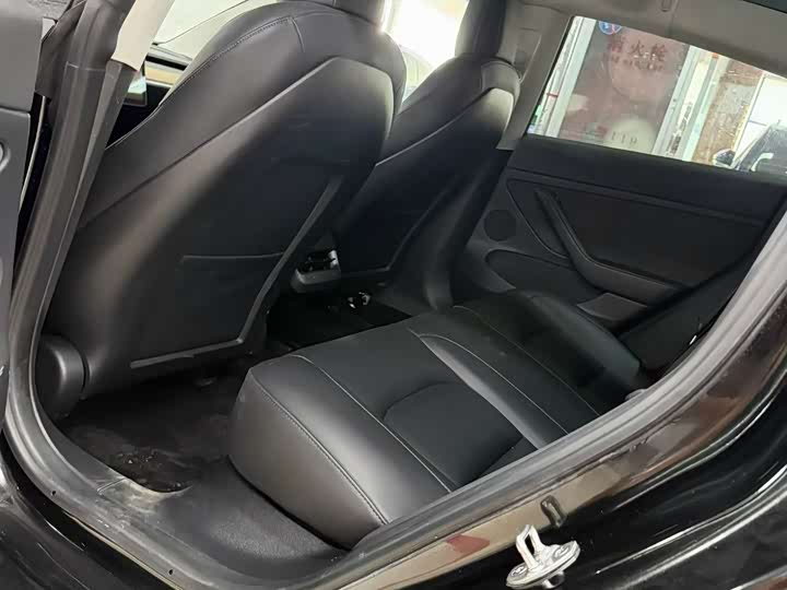 Фото 5 - Tesla Model 3