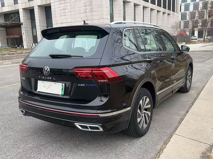 Фото 4 - Volkswagen Tiguan L Hybrid