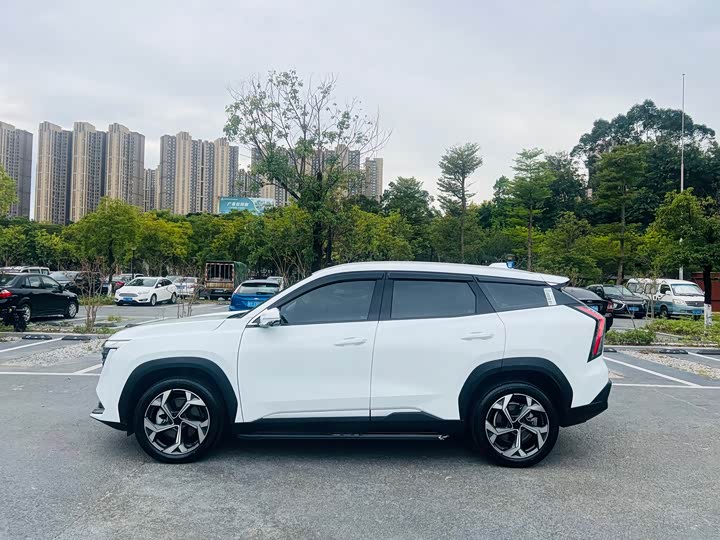 Фото 7 - Geely Atlas L
