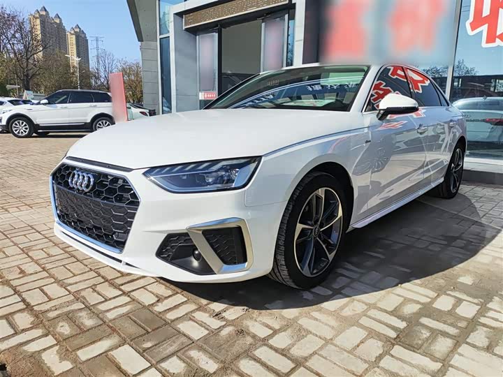 Фото 1 - Audi A4L