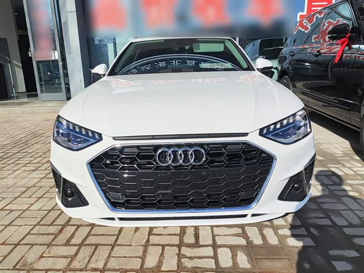 Фото 3 - Audi A4L