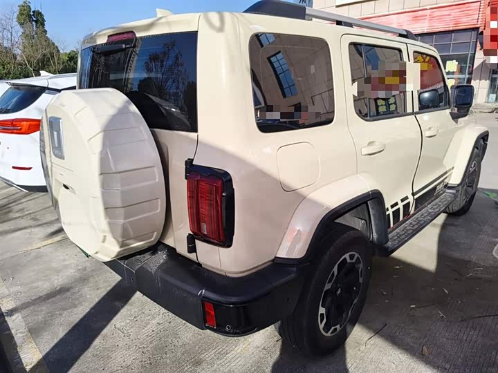 Фото 7 - Tank 300 Hybrid