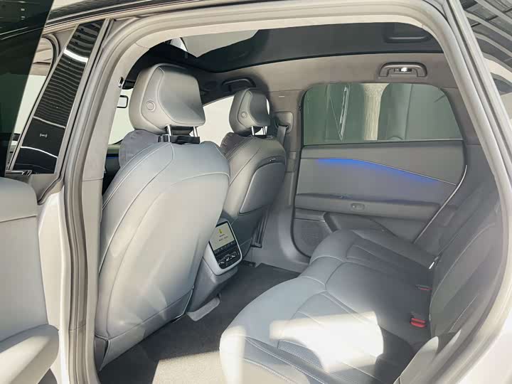 Фото 11 - XPeng F57