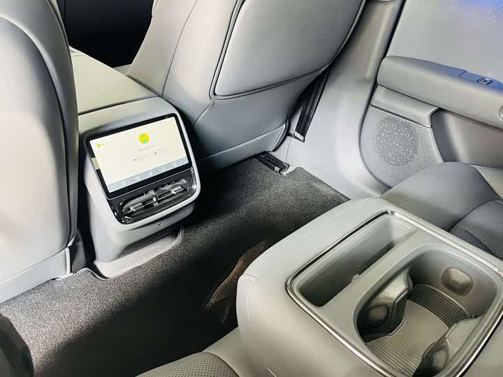 Фото 12 - XPeng F57