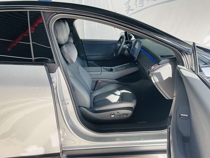 Фото 18 - XPeng F57