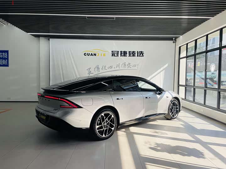 Фото 21 - XPeng F57