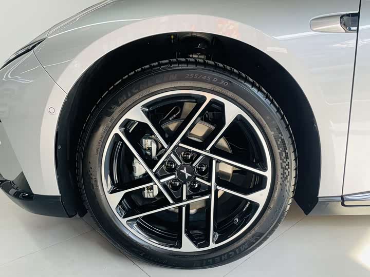 Фото 3 - XPeng F57