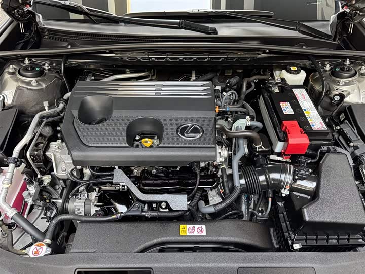 Фото 7 - Lexus ES