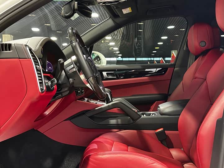 Фото 10 - Porsche Cayenne Hybrid