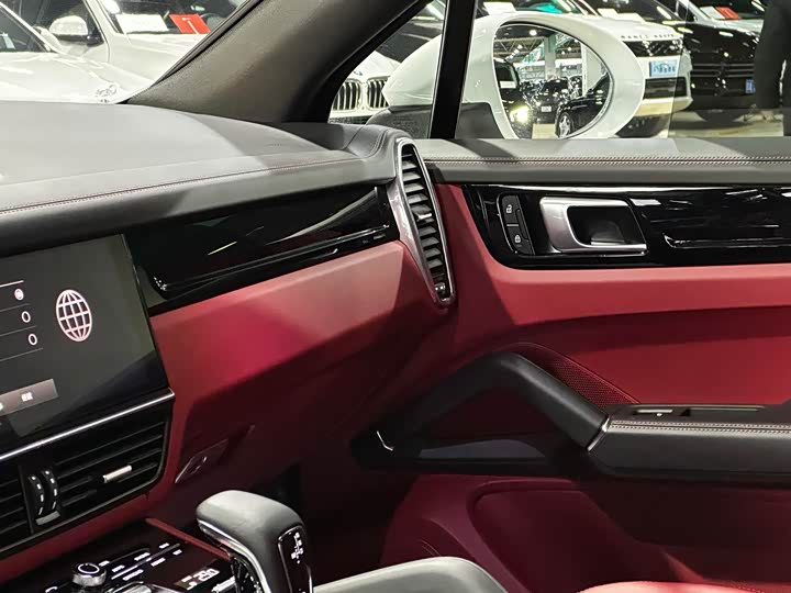 Фото 14 - Porsche Cayenne Hybrid