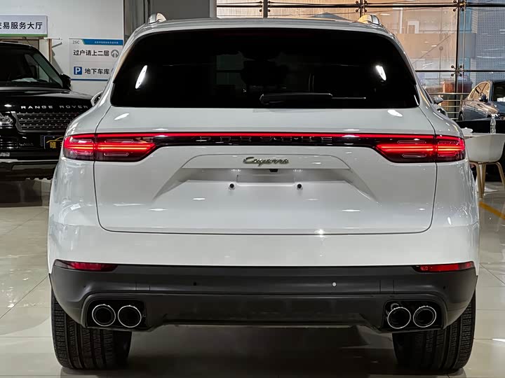 Фото 24 - Porsche Cayenne Hybrid