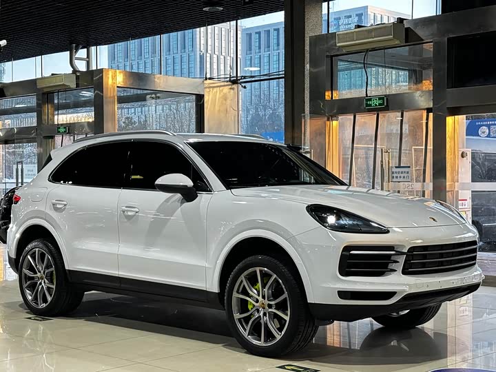 Фото 3 - Porsche Cayenne Hybrid