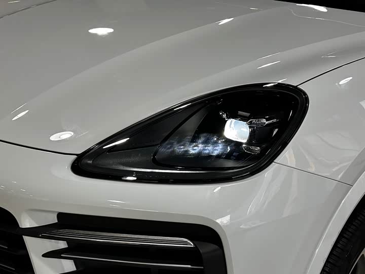 Фото 4 - Porsche Cayenne Hybrid