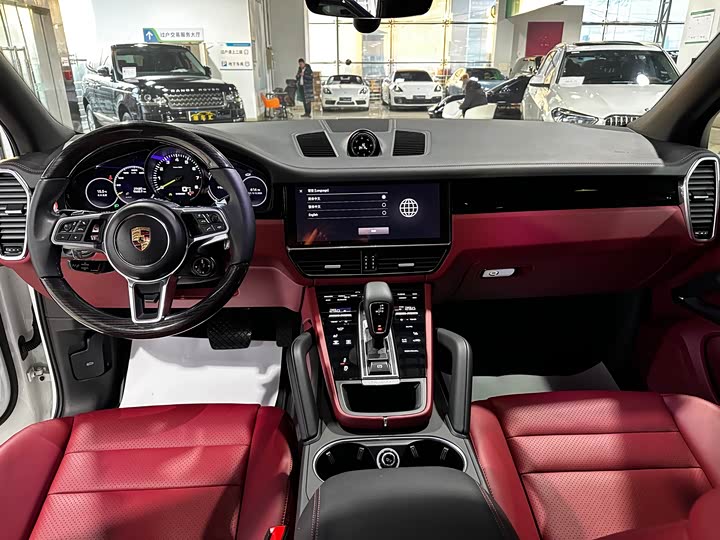 Фото 9 - Porsche Cayenne Hybrid