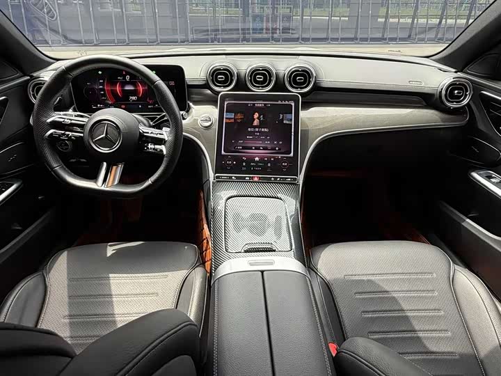 Фото 8 - Mercedes-Benz C-Class