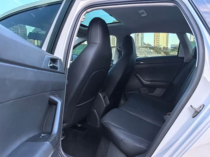 Фото 5 - Volkswagen Polo