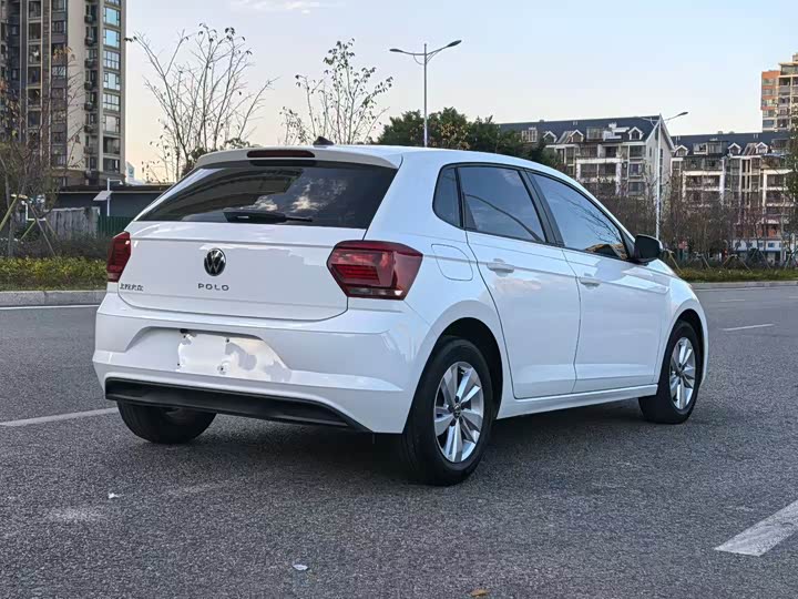 Фото 7 - Volkswagen Polo