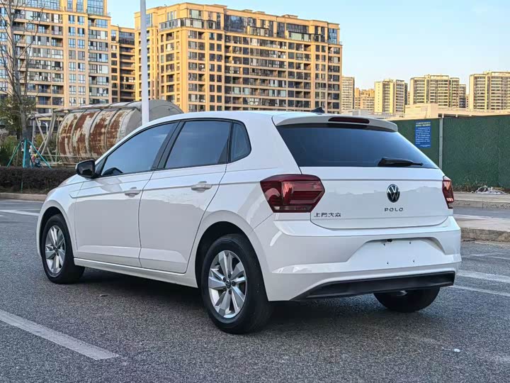 Фото 9 - Volkswagen Polo