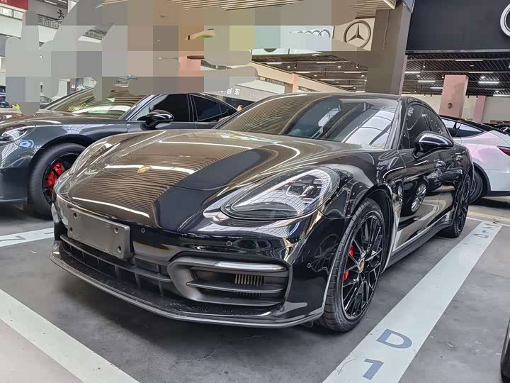 Фото 1 - Porsche Panamera