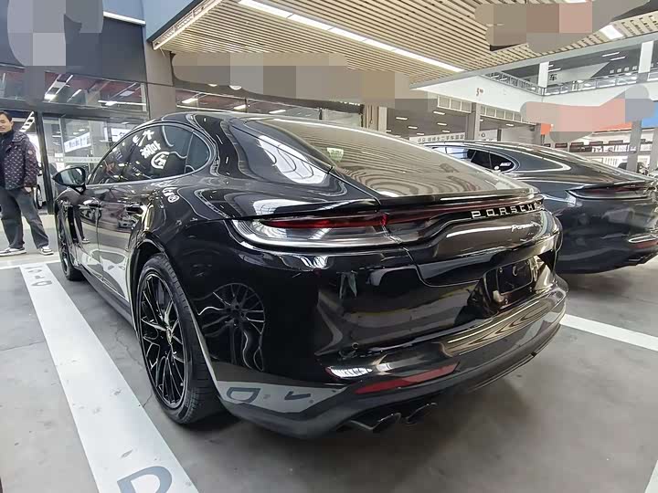 Фото 13 - Porsche Panamera