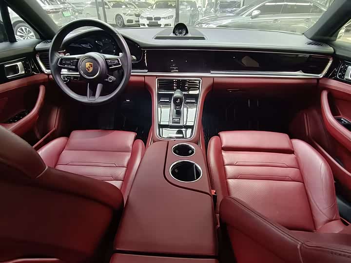 Фото 7 - Porsche Panamera