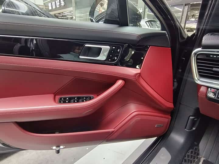 Фото 8 - Porsche Panamera