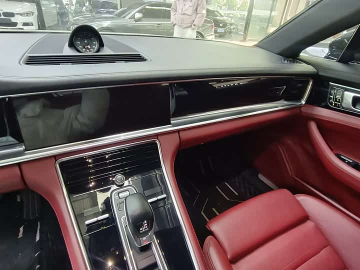 Фото 9 - Porsche Panamera