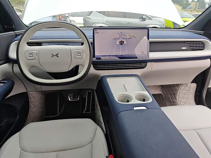 Фото 10 - XPeng G6