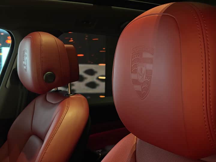 Фото 12 - Porsche Cayenne Hybrid