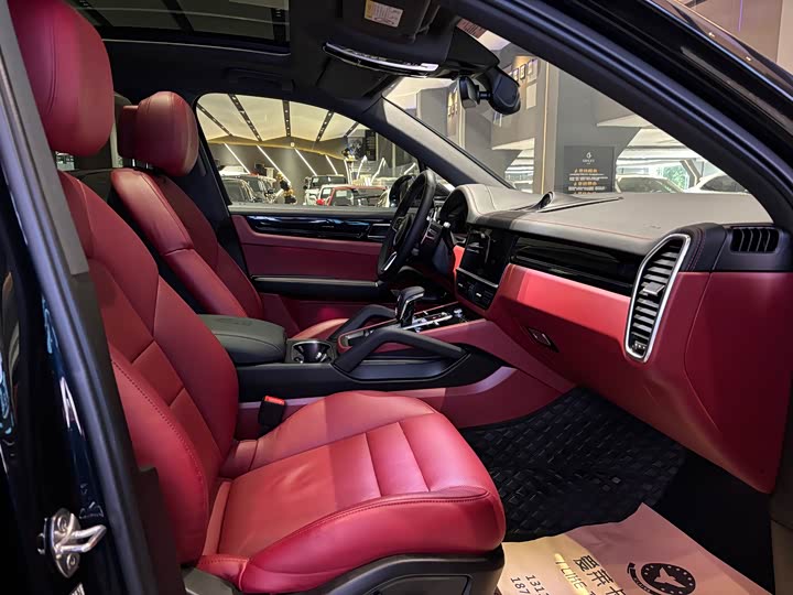 Фото 19 - Porsche Cayenne Hybrid