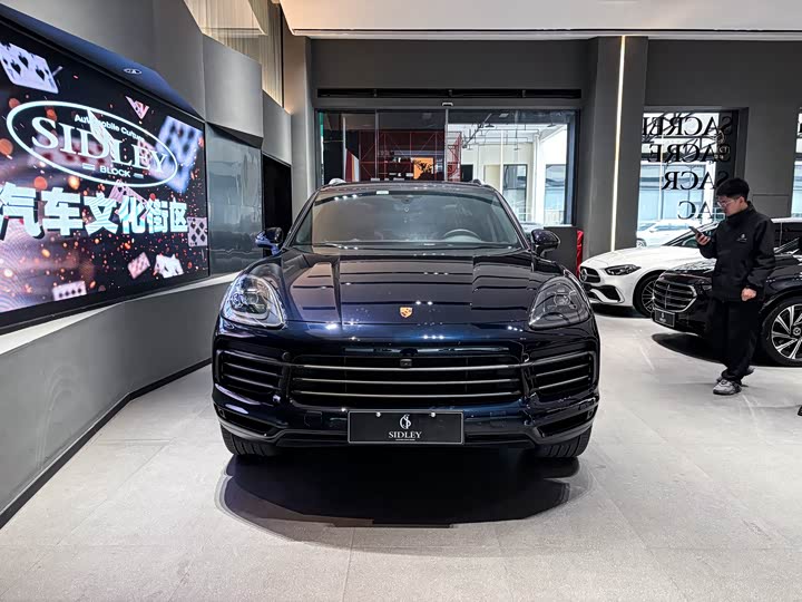 Фото 2 - Porsche Cayenne Hybrid